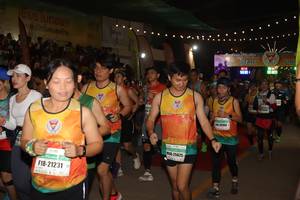 BIB: 00300, 330, 20190, 25625, 21231
                            <button type="button" onclick="openModal(9884102)" class="btn btn-primary btn-sm float-right btn-popup" data-toggle="modal" data-target=".modal-high-quality">
                        <i class="fas fa-shopping-cart"></i> Add to Cart
                    </button>
                                            <button type="button" onclick="isThisMe(9884102, true)" class="btn btn-success btn-sm float-right btn-popup btn-isme hidden" data-toggle="tooltip" data-placement="bottom" title="นี่คือรูปของคุณใช่ไหม คลิกที่นี่เพื่อเอาเข้าอัลบั้ม">
                        <i class="fas fa-plus"></i> Add to album
                    </button>
                    <button type="button" onclick="isThisMe(9884102, false)" class="btn btn-warning btn-sm float-right btn-popup btn-isnotme hidden">
                        <i class="fas fa-ban"></i> Remove from album
                    </button>